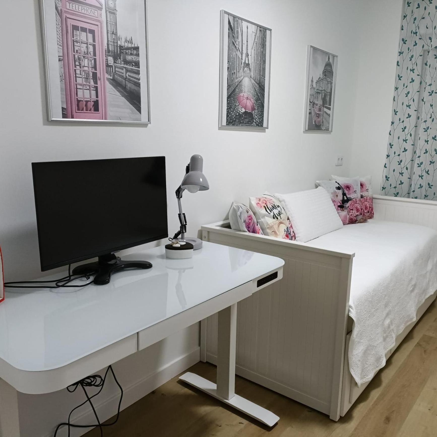 Apartament Bahia Ferry - Parking Y Desayuno Con Productos Tipicos Incluidos Santander